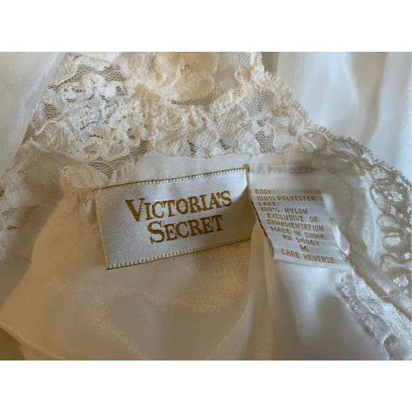 Victoria's Secret White Lace Chemise - Picture 4 of 11